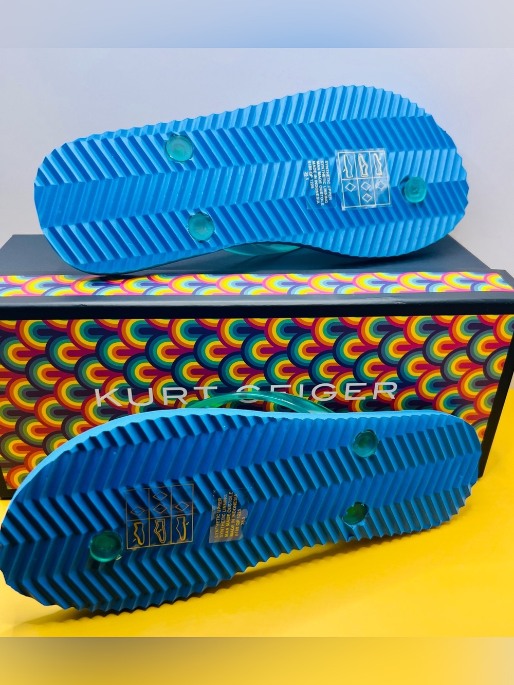 Kurt Geiger London Kensington Q Flip Flops w/Eagle Head Emblem. Sz. 8 & 7 NIB - Picture 2 of 8
